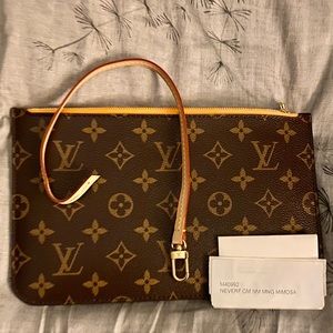 Brand New *Rare* Mimosa Pouch from Neverfull GM